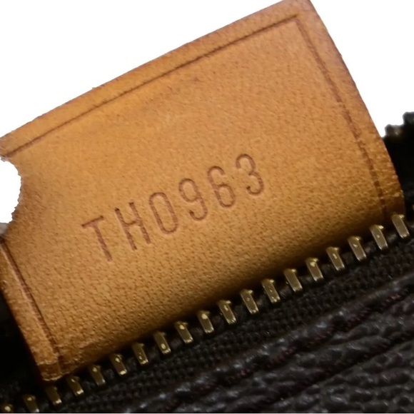 Louis Vuitton Mini Speedy - Picture 16 of 17